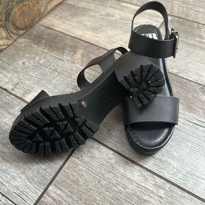 Gianni Bini Women's Black Sandals